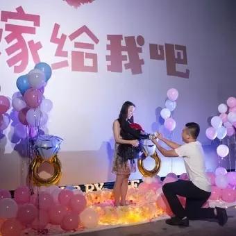 「缔造爱的传奇，最新魅力婚礼主持词，纪念美好时刻——2017年特别版」