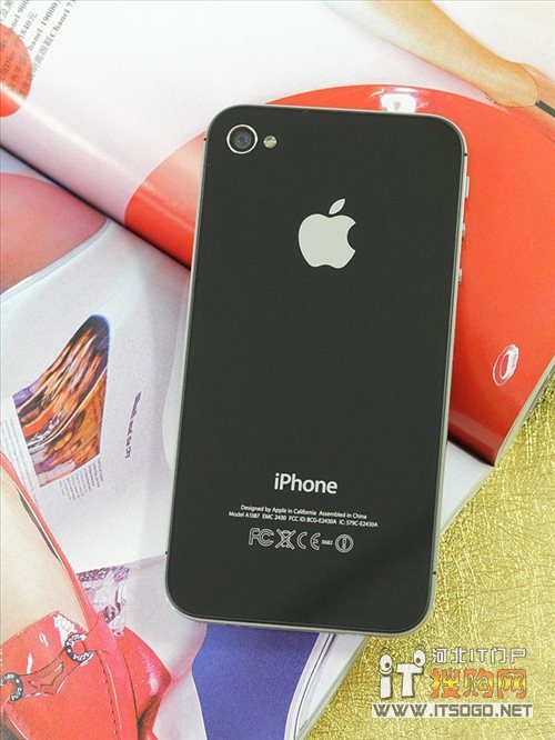 苹果iPhone 4s 64GB最新报价回顾，经典手机市场变化探索